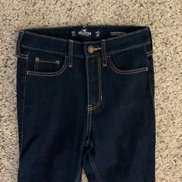 Hollister high rise skinny jeans - Picture 2 of 3